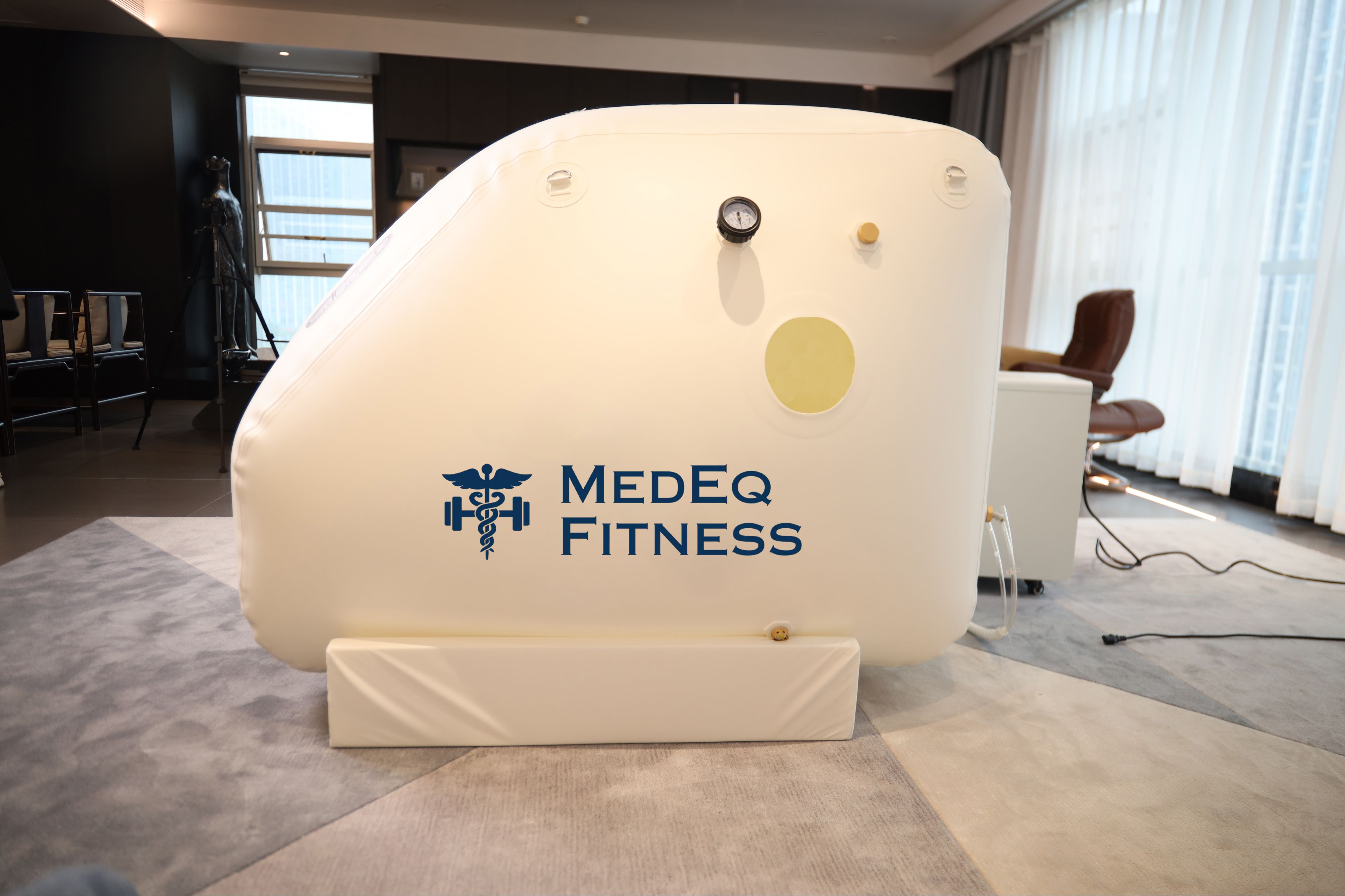 HC-RZ01-10 Sitting Soft Hyperbaric Chamber 1.5ATM by MedEq Fitness